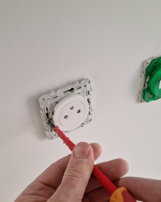 électricien prise