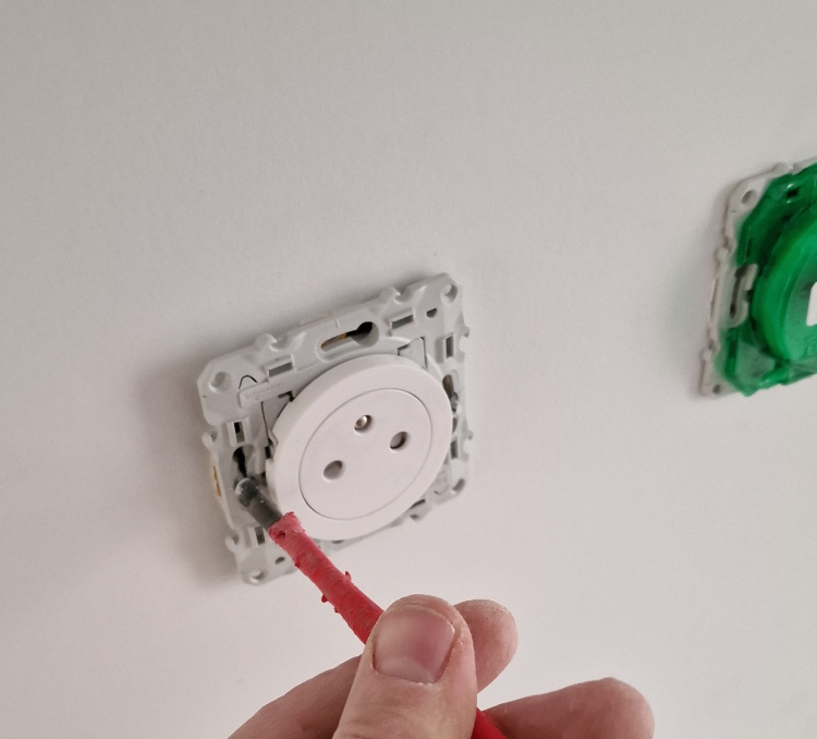 électricien dépannage Bessan - Électricité du Grand Pic